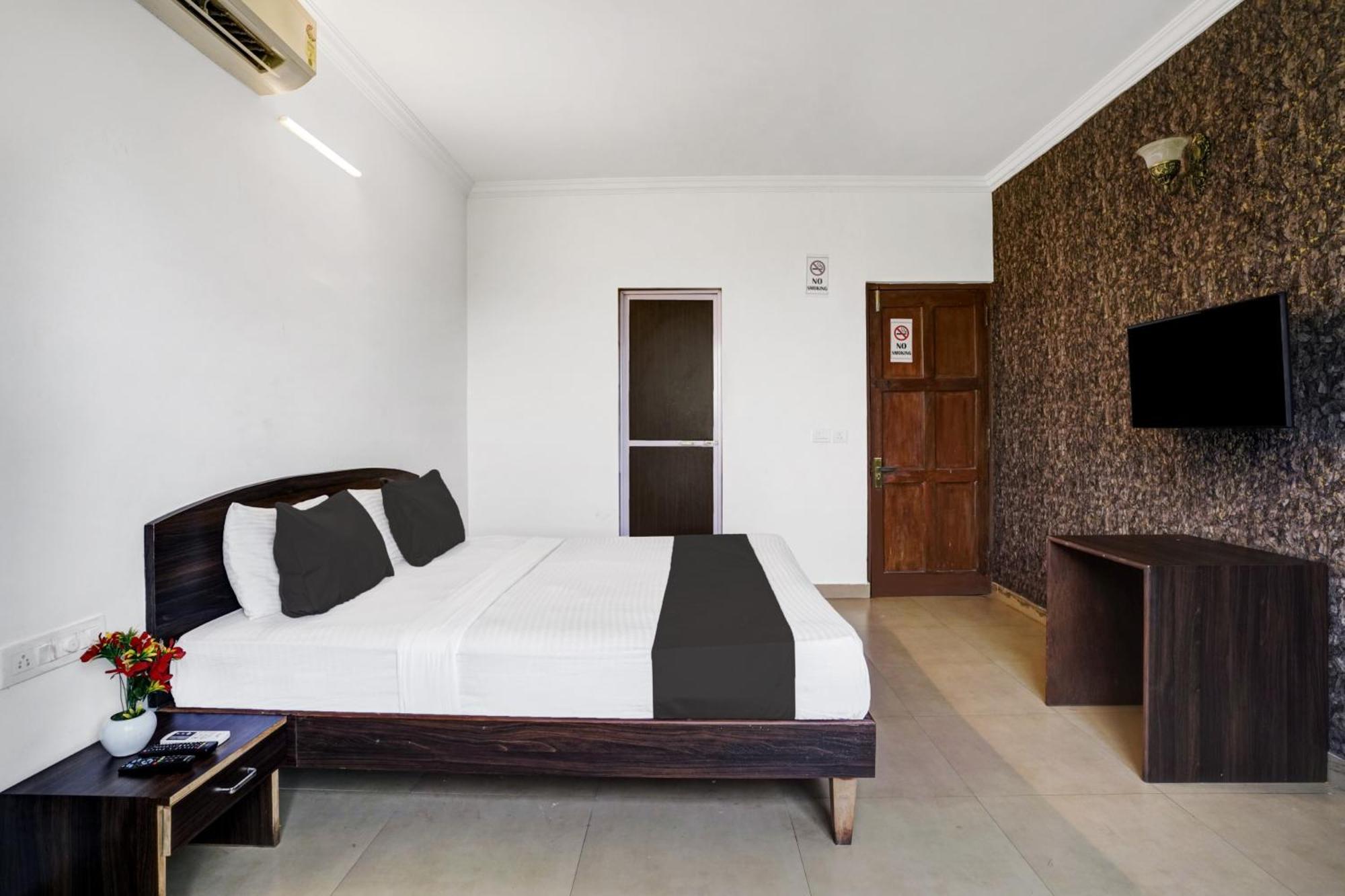 Super Hotel O Porvorim Sangolda Esterno foto